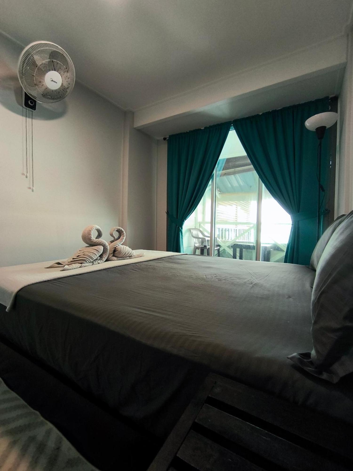 Seahorse Diver Guesthouse Kampong Pasir Panjang  Zewnętrze zdjęcie